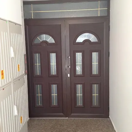 Apartment Rodina 2 *